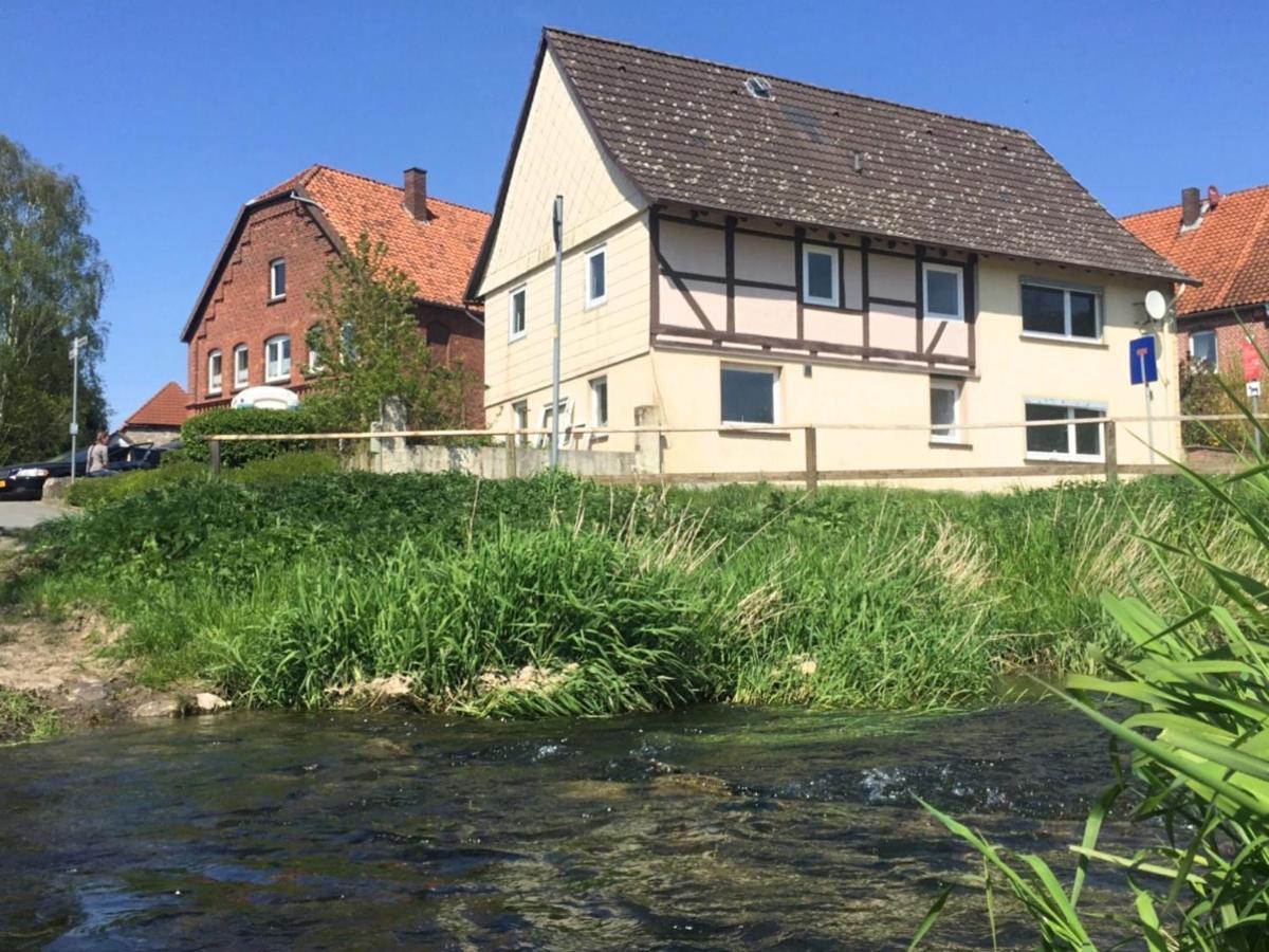 Modern Holiday Home Near River In Amelgatzen Emmerthal Pokoj fotografie